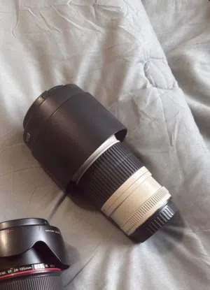 عدسة كانون 70-200mm