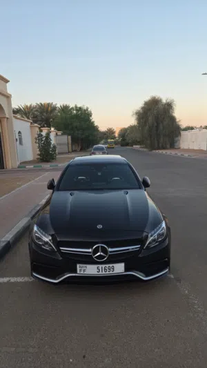 للبيع c63 2018  بدون حوادث وارد كوريا بممشى 100.000