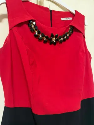 فساتين للبيع