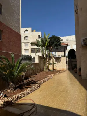 140 m2 3 Bedrooms Apartments for Rent in Amman Deir Ghbar