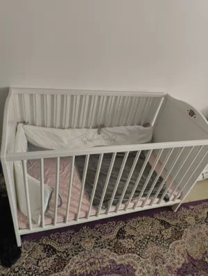 Baby Crib with Mattress