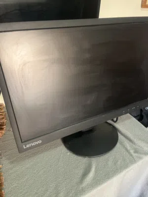 شاشة لينوفو 22 inch حالة وكالة