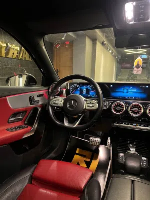 Mercedes Benz A200    Hatch back  Model 2021   Keyless entry   1400cc turb    163hp  استيراد