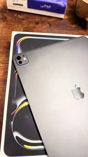 ايباد برو M4 شريحه واي فاي شاشه 13