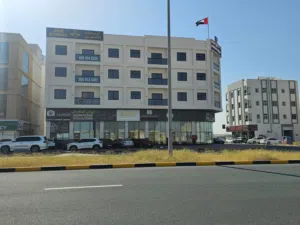 بناية جديدة للبيع مباشرة من المالك  دخل مليون سنوي  موقع استراتيجي في العالية عجمان