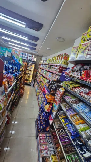ماركت للبيع