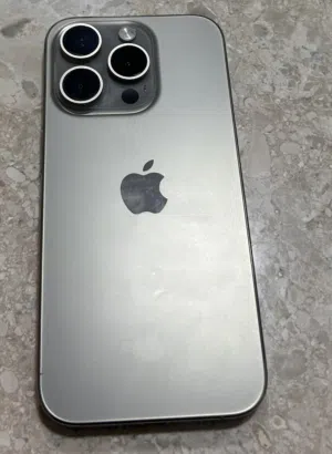 Apple iPhone 15 Pro 128 GB in Muscat