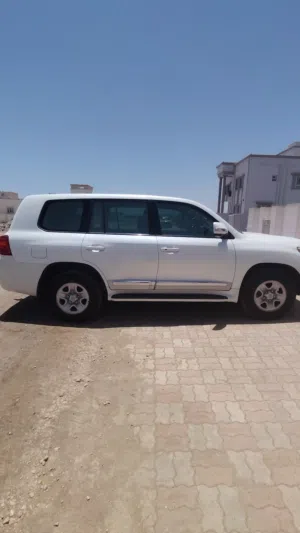 Used Toyota Land Cruiser in Dhofar