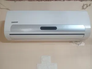 مكيف بحال الوكاله بس بدو غاز