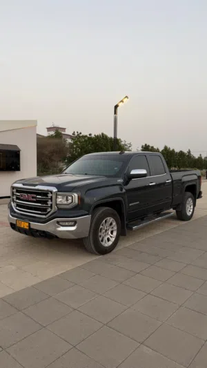 Used GMC Sierra in Al Sharqiya