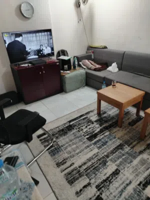 مطلوب شخص لمشاركة سكن نظيف راقي بحولي