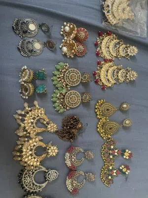 Indian desi earrings available in great condition in Rak