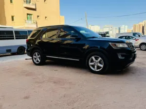 Ford explorer XLT 2017 black COLOUR SUV