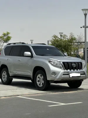 Prado 2014 VXR فل اوبشن  ممشى قليل  صيانة وكالة
