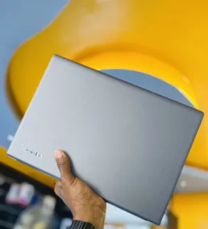 Laptop Toshiba Core i5-5200U like New  لابتوب توشيبا Z30 كور اي فايف الجيل الخامس شاذ جداً شبة جديد