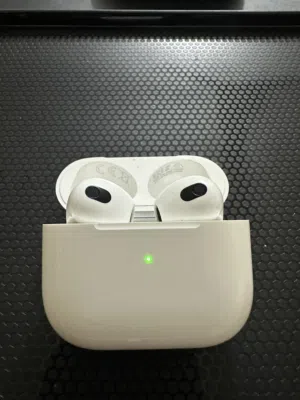 سماعتات AirPods Pro 3