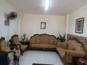 طقم كنب 7مقاعد بحالة جيده جدا