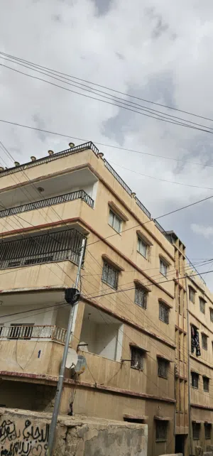 Building for Sale in Zarqa Hay Al Iskan