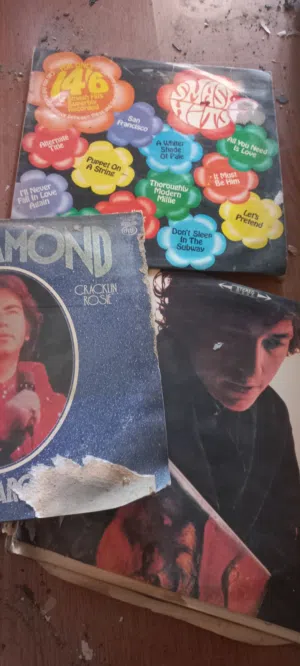 اسطوانات قديمة