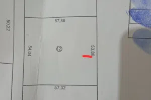 قطعة أرض سكنيه مساحتها 3100م للبيع واجهه 54م