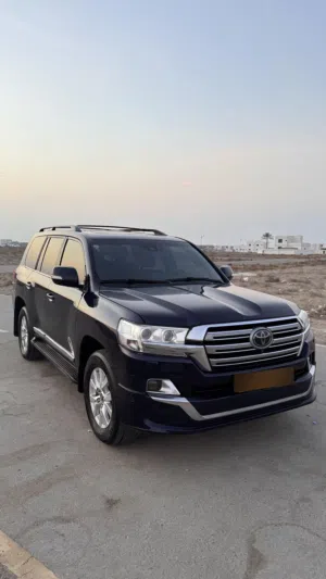 Used Toyota Land Cruiser in Al Batinah
