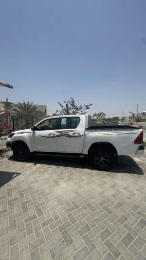 Used Toyota Hilux in Abu Dhabi
