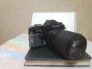 کمیرا یاشکا یبانی اصلیی شطر سلیم میه میه عدسه صافیه میه میه بدون فطریات درجه نقاء ممتازه..تعمل بفلم