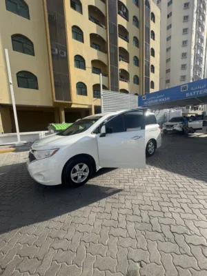 Nissan quist SV
