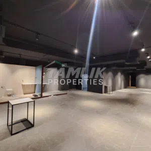 Showroom For Rent in Azaiba REF 584YC