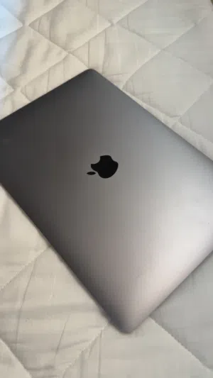 MacBook Air 13-inch (2019) – Upgraded 16GB RAM / Retina Display / Pristine Condition