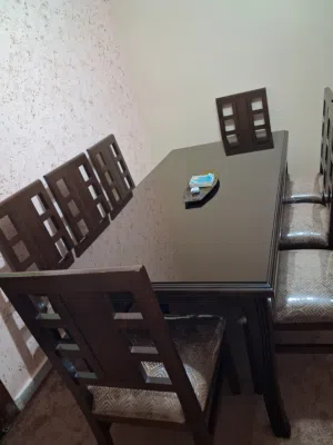 طاولة سفرة وكراسي