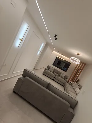 ٣ غرف نوم . ٣ حمّامات . 190 م٢0