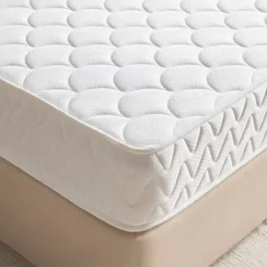 6 months used good condition  King size mattress