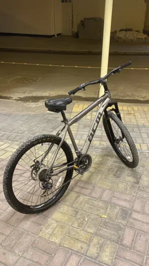 للبيع ترك حجم كبير