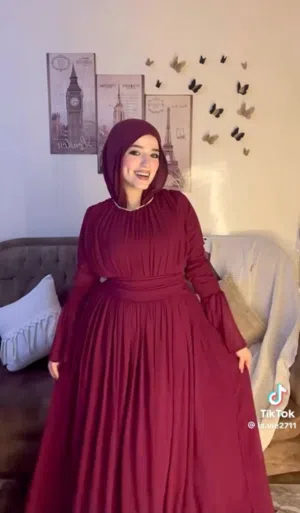 الموديل فستان ماكسي بودر كم واسع وسط مكشكش كلوش ملكي   الماتريال شيفون مبطن روزيتا مستورد عا