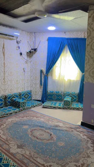 بيت طابقين جدا مرتب ومعاملته كامله بلديه