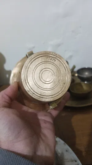 هاون نحاس احمر صغير بولندي مختوم تاريخ واسم المصنع 1919