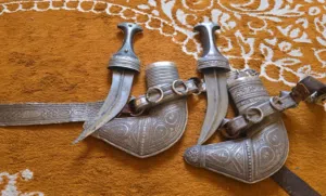 خناجر قديمه للبيع