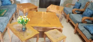 طقم طاولات بحالة ممتازة