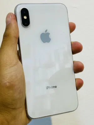 Apple iPhone X 64 GB in Tripoli
