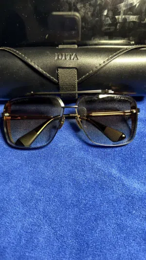 نظاره Dita + خواتم عقيق