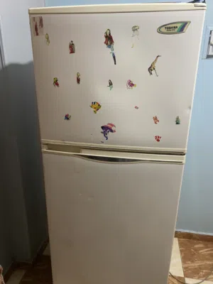 تلاجة توشيبا 12 قدم بحالة ممتازة