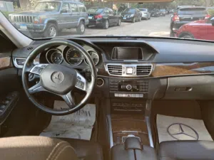 Mercedes-Benz E200. 2015
