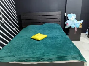 غرفة نوم ميني ماستر مستعملة