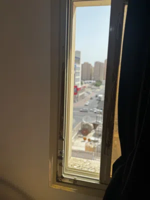برتيشن للايجار المؤقت بحولي شارع تونس لمده شهر ابتداء من يوم 1/8