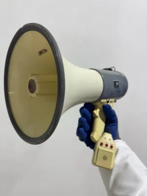 صفارة الإنذار، مكبر الصوتي، ميكرفون الصوتي مع سياب Siren, loudspeaker, microphone with SIyAP