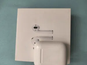 شبه جديد AirPods .2 للبيع