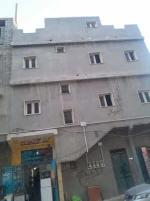 مبنى تجاري