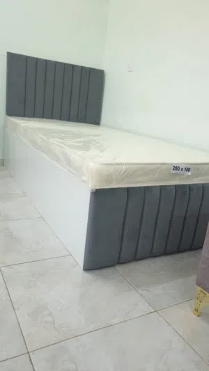 عدد 2 سرير بحالة ممتازة