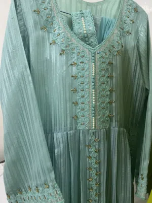 لبسة جميلة ملبوسه مره وحدة وجميلة